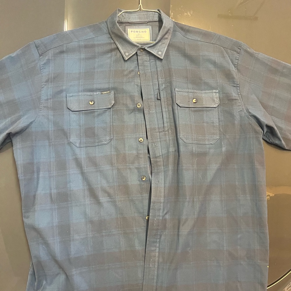 Ponchos sportfishing brand long sleeve men’s flannel shirt. XXL.
